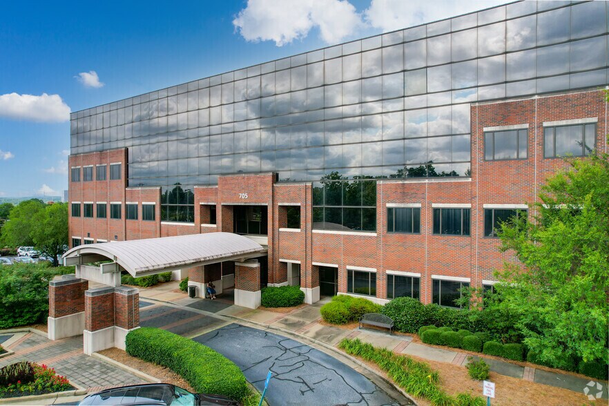 705 17th St, Columbus, GA for lease - Building Photo - Image 3 of 9