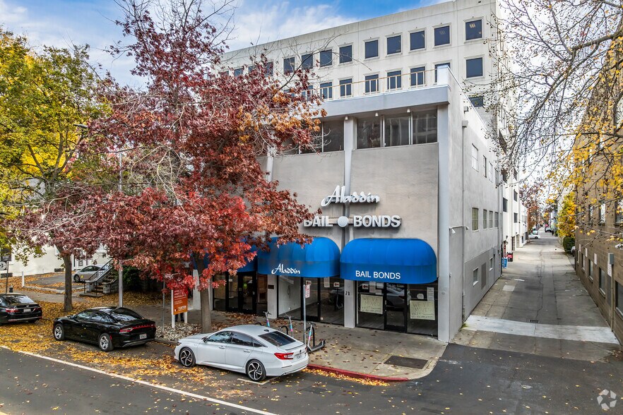 713-715 9th St, Sacramento, CA à louer - Photo du bâtiment - Image 2 de 21