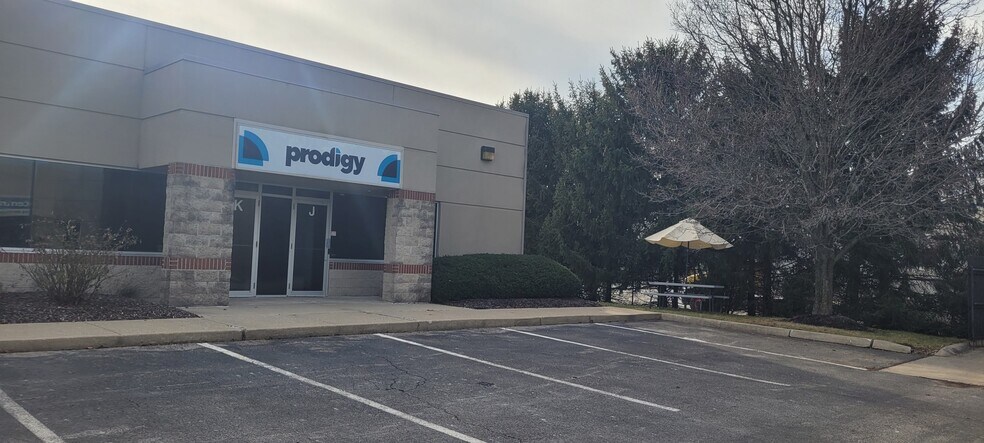 6425 Alum Creek Dr, Groveport, OH à louer - Photo du bâtiment - Image 3 de 5