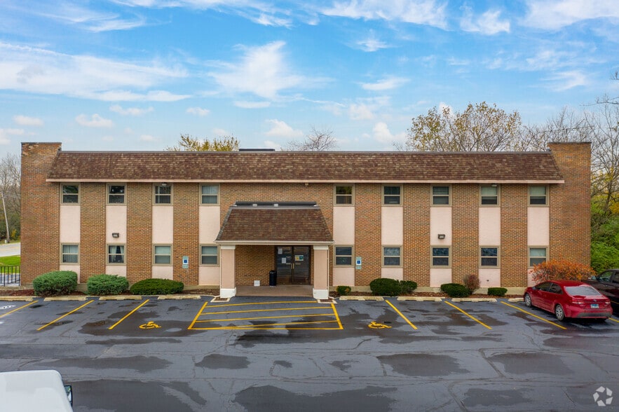 3510 Hobson Rd, Woodridge, IL for sale - Building Photo - Image 2 of 8