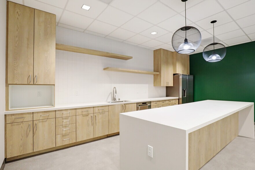 9980 Huennekens St, San Diego, CA à louer - Photo intérieure - Image 3 de 13