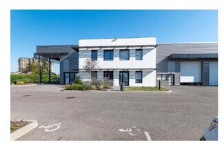 Plus de détails pour 35-37 Rue Emile Zola, Décines-Charpieu - Bureau, Local d'activités à louer