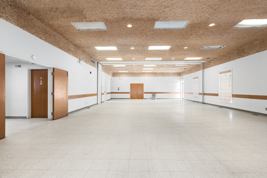 1702 Beckwith 9th Line, Carleton Place, ON for sale - Interior Photo - Image 2 of 18