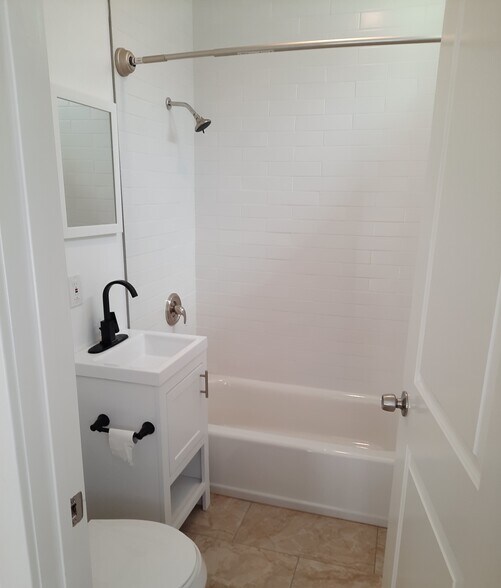 515 W 3rd St, Long Beach, CA à vendre - Photo du bâtiment - Image 3 de 3