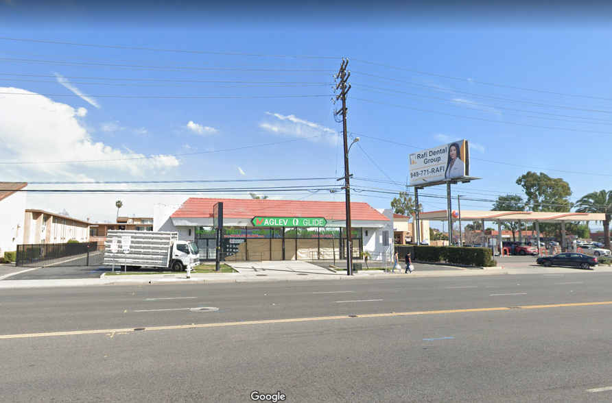 2911 S Bristol St, Santa Ana, CA for sale - Primary Photo - Image 1 of 1