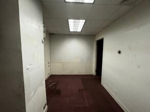 225 Broadway, New York, NY for lease Interior Photo- Image 1 of 4