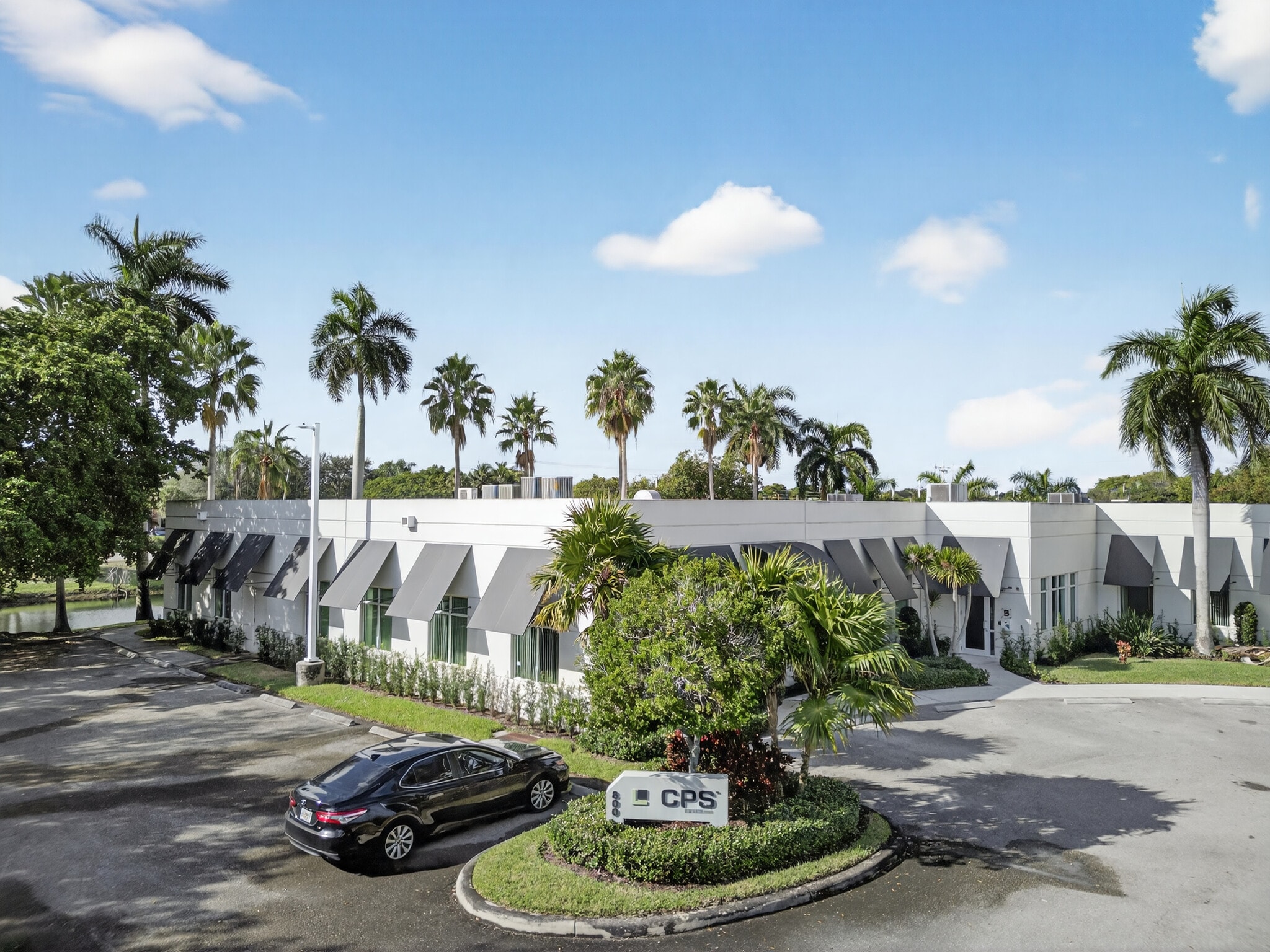800 NW 17th Ave, Delray Beach, FL à louer Photo du bâtiment- Image 1 de 12