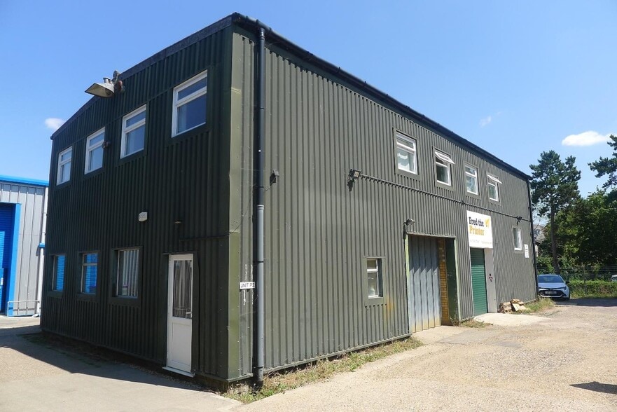 Watermill Industrial Estate, Buntingford à vendre - Photo du bâtiment - Image 2 de 8