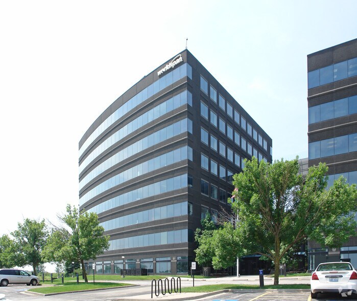 7300 NW Tiffany Springs Pky, Kansas City, MO à vendre - Photo du bâtiment - Image 2 de 9