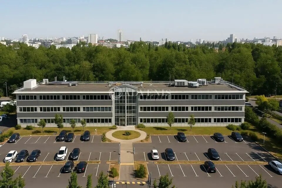 Office in Argenteuil for lease Primary Photo- Image 1 of 10