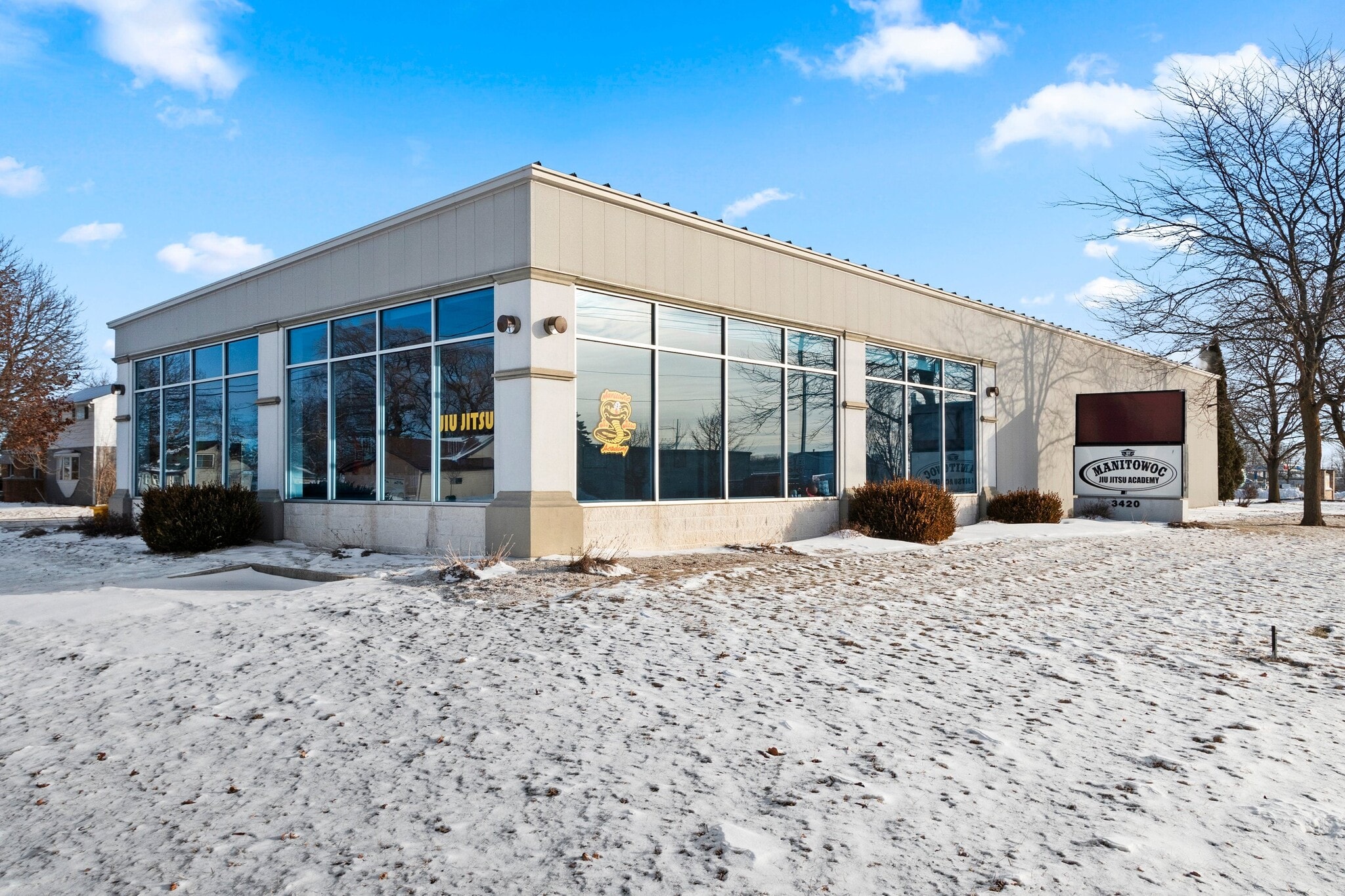 3420 Dewey St, Manitowoc, WI for lease Primary Photo- Image 1 of 37