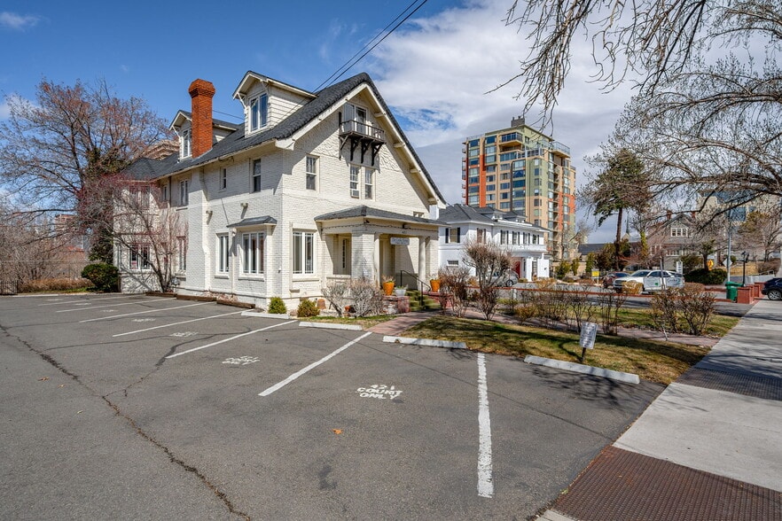 421 Court St, Reno, NV for lease - Building Photo - Image 2 of 20