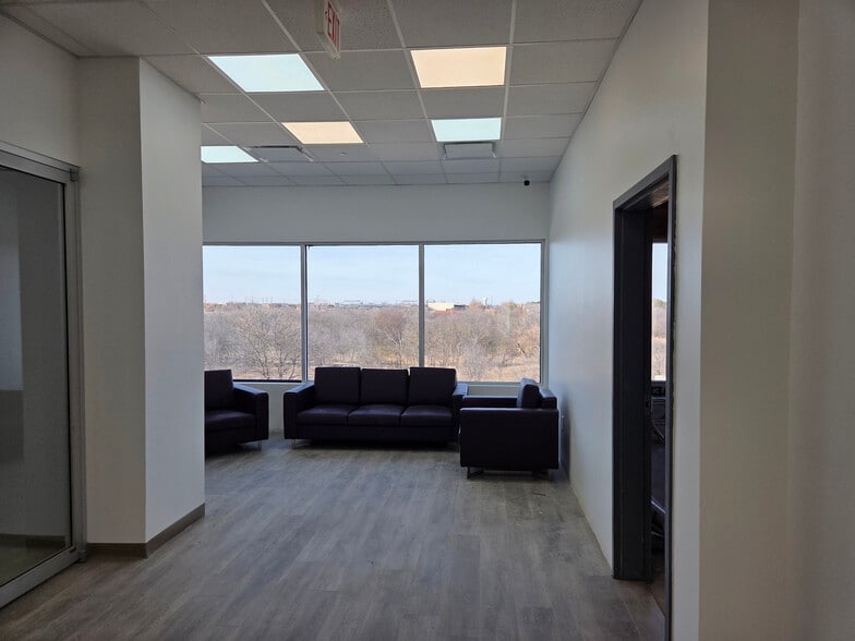 25663 Smotherman Rd, Frisco, TX for lease - Lobby - Image 2 of 12