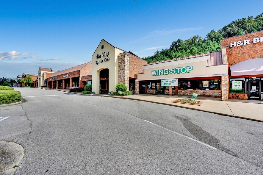 100-1350 Inverness Cors, Birmingham, AL à louer - Photo du bâtiment - Image 2 de 10