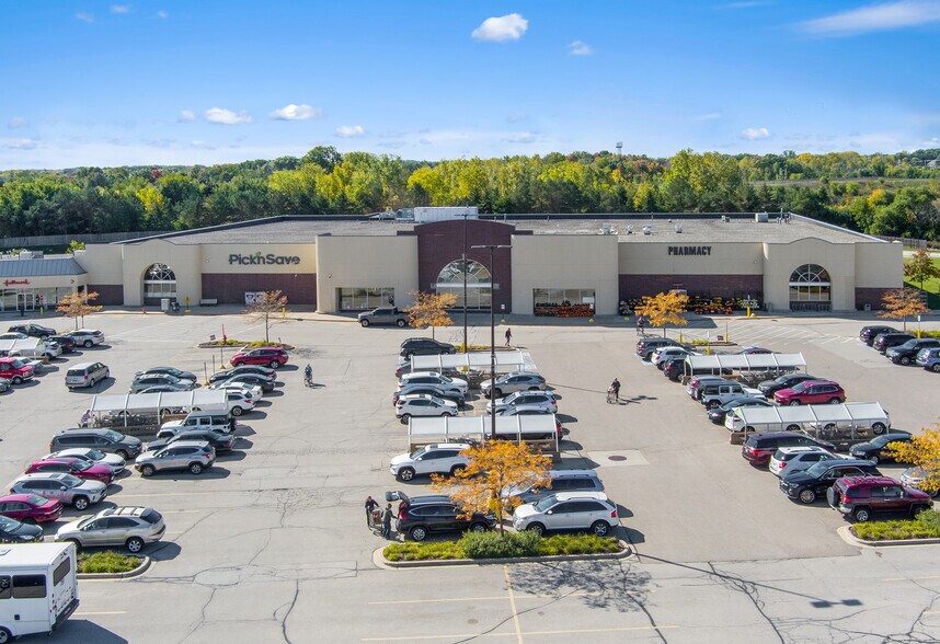 7201-7255 S 76th St, Franklin, WI à louer - Photo du bâtiment - Image 1 de 5