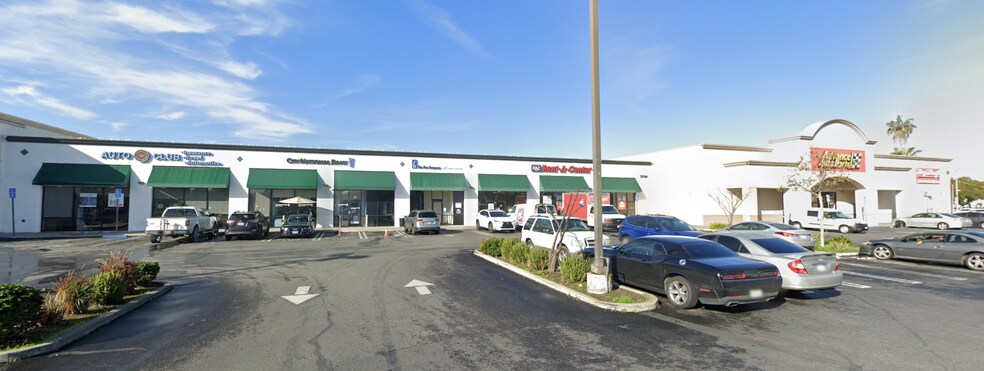 3737-3741 S Crenshaw Blvd, Los Angeles, CA for lease - Building Photo - Image 2 of 5