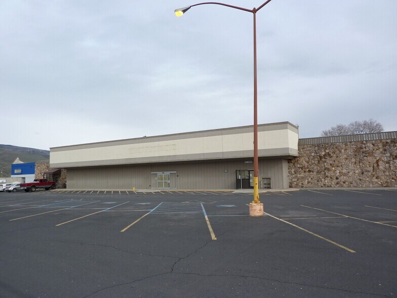 511 3rd St, Clarkston, WA à louer - Photo du bâtiment - Image 3 de 5