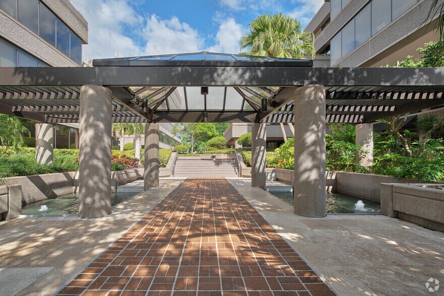 11770 US Highway 1, Palm Beach Gardens, FL à louer - Photo du bâtiment - Image 2 de 12