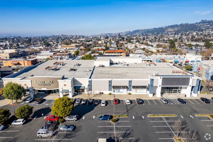 1000-8000 El Cerrito Plz, El Cerrito, CA à louer - Aérien - Image 3 de 13