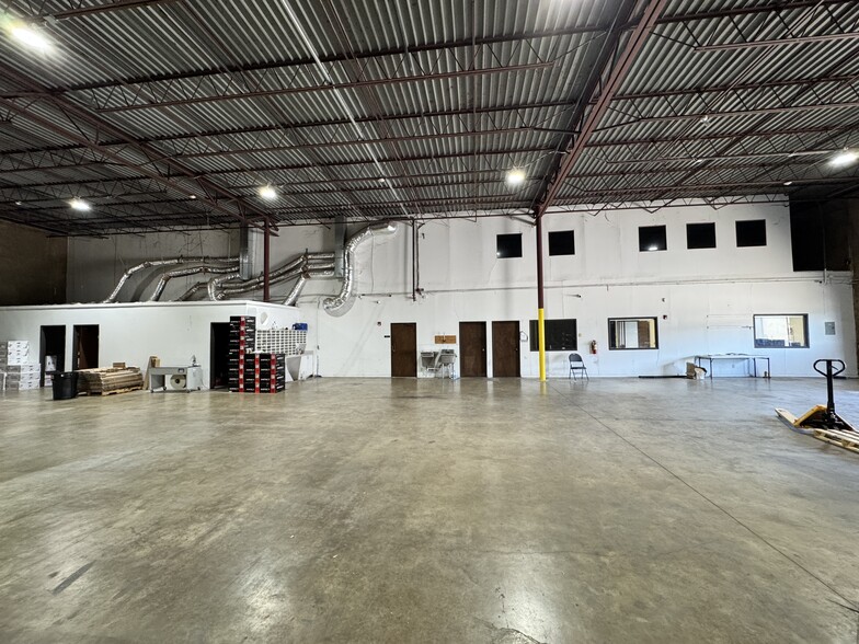 222 S Town East Blvd, Mesquite, TX for lease - Building Photo - Image 2 of 4