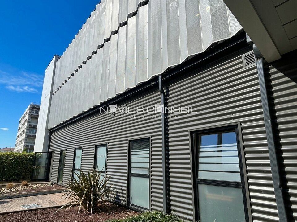 Office in Toulouse for lease Building Photo- Image 1 of 8