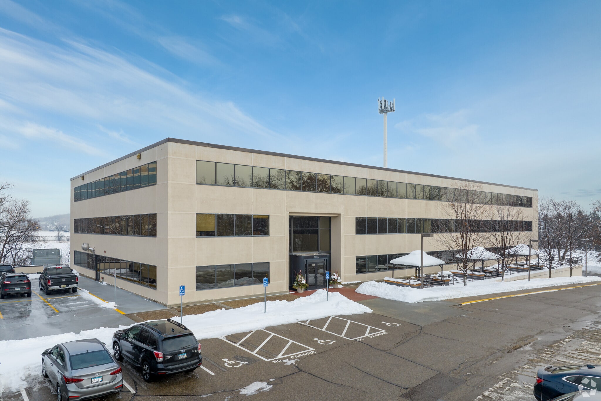 10125 Crosstown Cir, Eden Prairie, MN for lease Primary Photo- Image 1 of 15