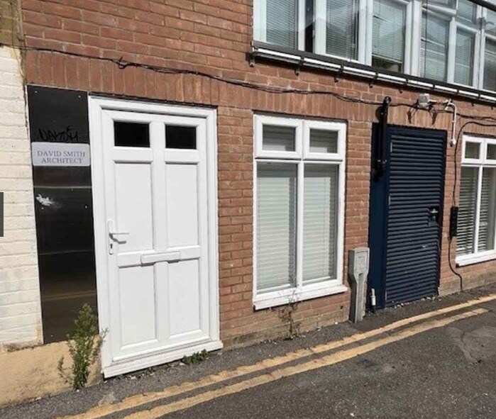 15 Old Christchurch Ln, Bournemouth for sale Primary Photo- Image 1 of 1