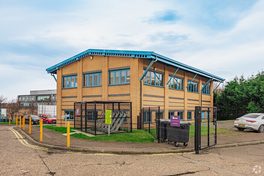 9A South Gyle Cres, Edinburgh à louer - Photo du bâtiment - Image 2 de 2