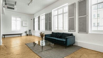 16 Perseverance Works, Londres à louer Photo intérieure- Image 2 de 3