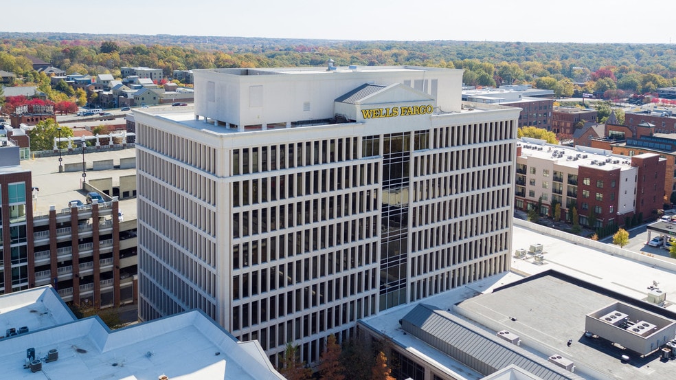 15 S Main St, Greenville, SC for lease - Building Photo - Image 2 of 11