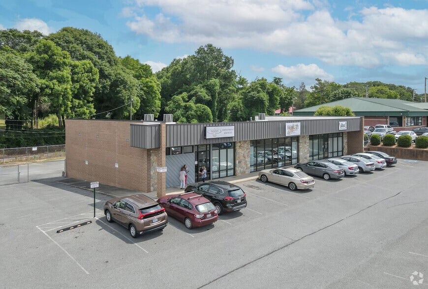 806-810 E Franklin Blvd, Gastonia, NC for lease - Primary Photo - Image 3 of 8