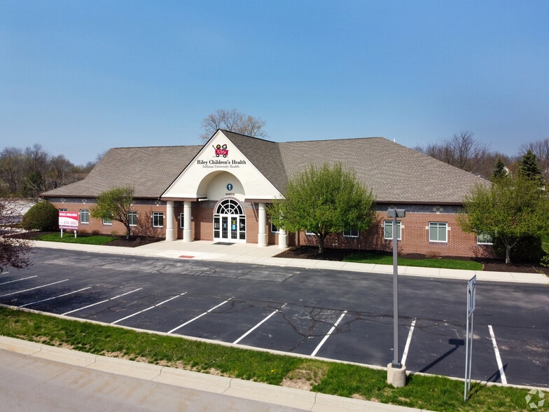 14828 Greyhound Ct, Carmel, IN for sale - Building Photo - Image 2 of 12