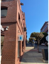 909 Montgomery St, San Francisco, CA à louer Photo du bâtiment- Image 2 de 7
