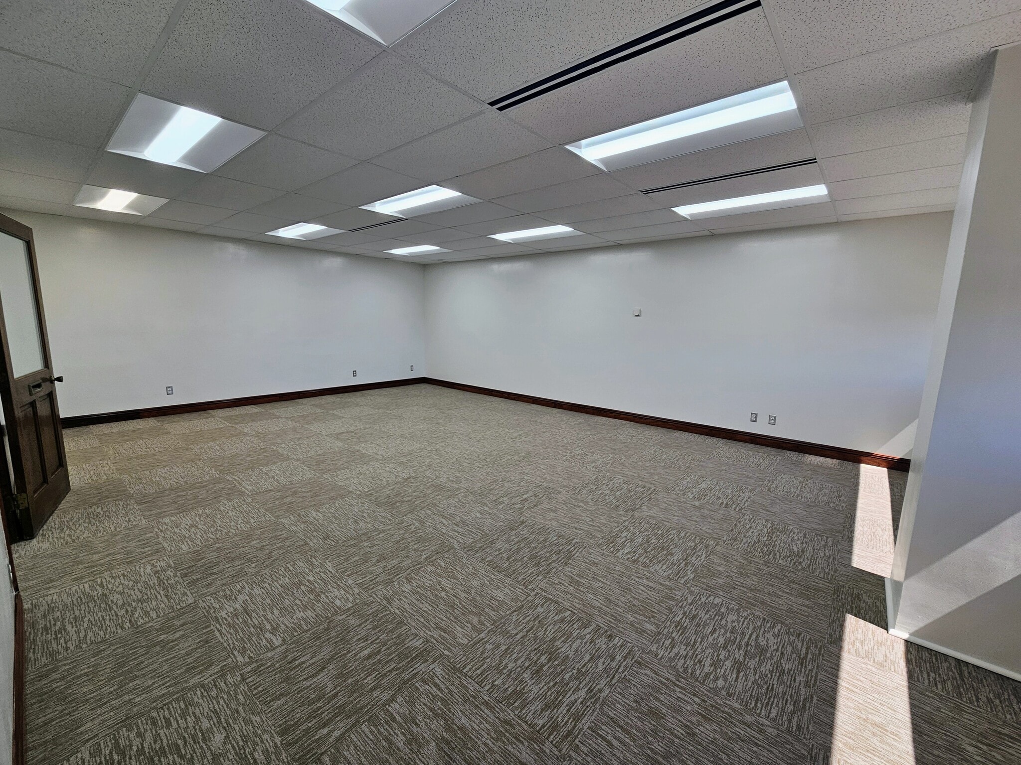 3200 Ridgelake Dr, Metairie, LA à louer Photo intérieure- Image 1 de 8