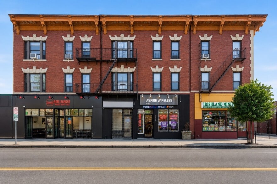 975 McLean Ave, Yonkers, NY à vendre - Photo du bâtiment - Image 2 de 20