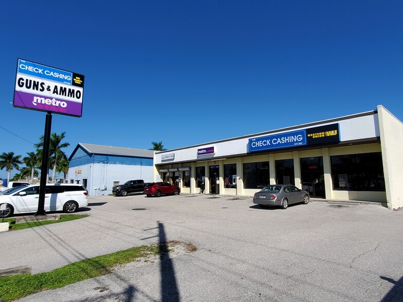 1826-1844 Tamiami Trl, Punta Gorda, FL for lease - Building Photo - Image 3 of 3