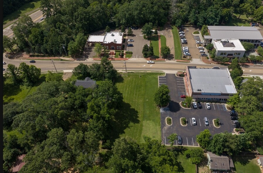 112 W Jackson St, Ridgeland, MS for sale - Building Photo - Image 2 of 20