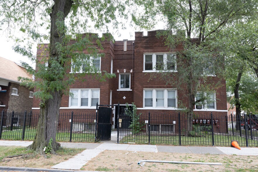 6357 S Mozart St, Chicago, IL for sale - Building Photo - Image 3 of 16