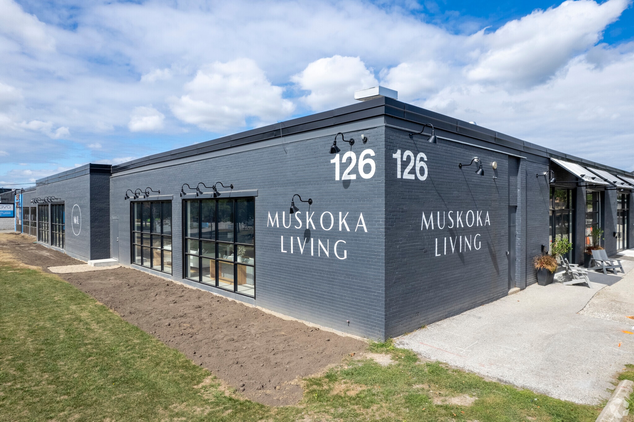 126 Tycos Dr, Toronto, ON for lease Primary Photo- Image 1 of 4