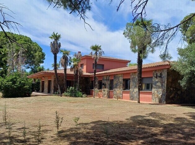 Commerce de détail dans Vilallonga del Camp, Tarragona à vendre Photo du bâtiment- Image 1 de 5