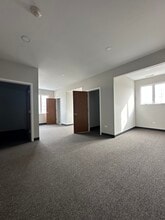 207 E Church St, Sandwich, IL à louer Photo intérieure- Image 1 de 6