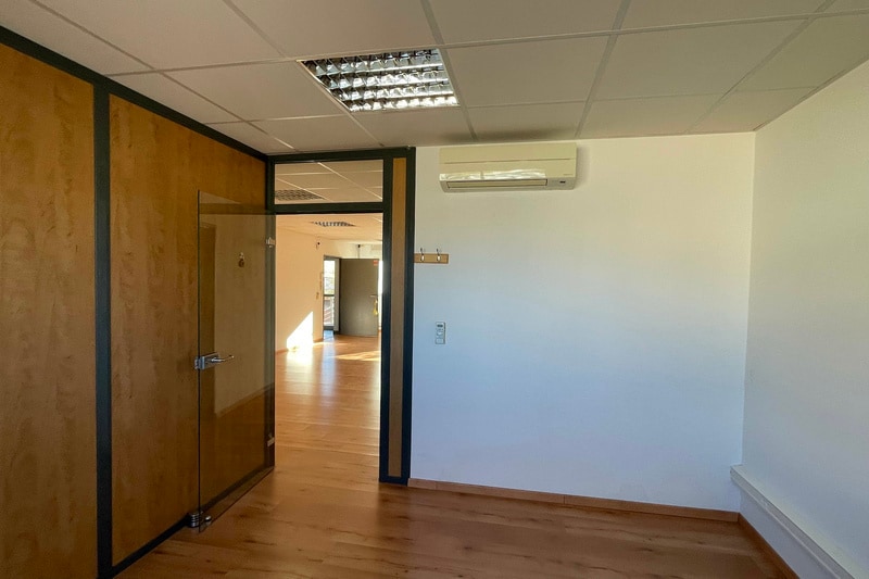Office in Montpellier for lease - Interior Photo - Image 3 of 7