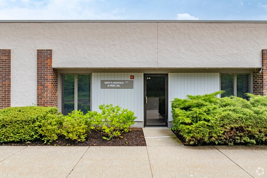 1117 S Milwaukee Ave, Libertyville, IL à vendre - Photo du bâtiment - Image 2 de 13