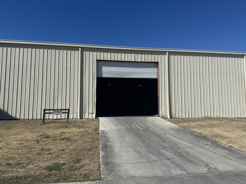 25 Artley Rd, Savannah, GA for lease - Building Photo - Image 2 of 7