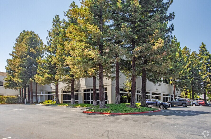 400 W California Ave, Sunnyvale, CA à louer - Photo du bâtiment - Image 3 de 4
