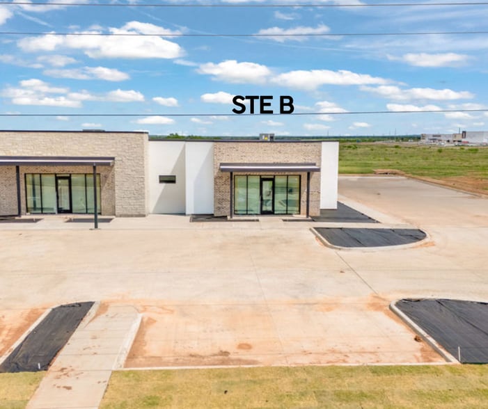 6819 Memorial Dr, Abilene, TX for lease - Building Photo - Image 3 of 8