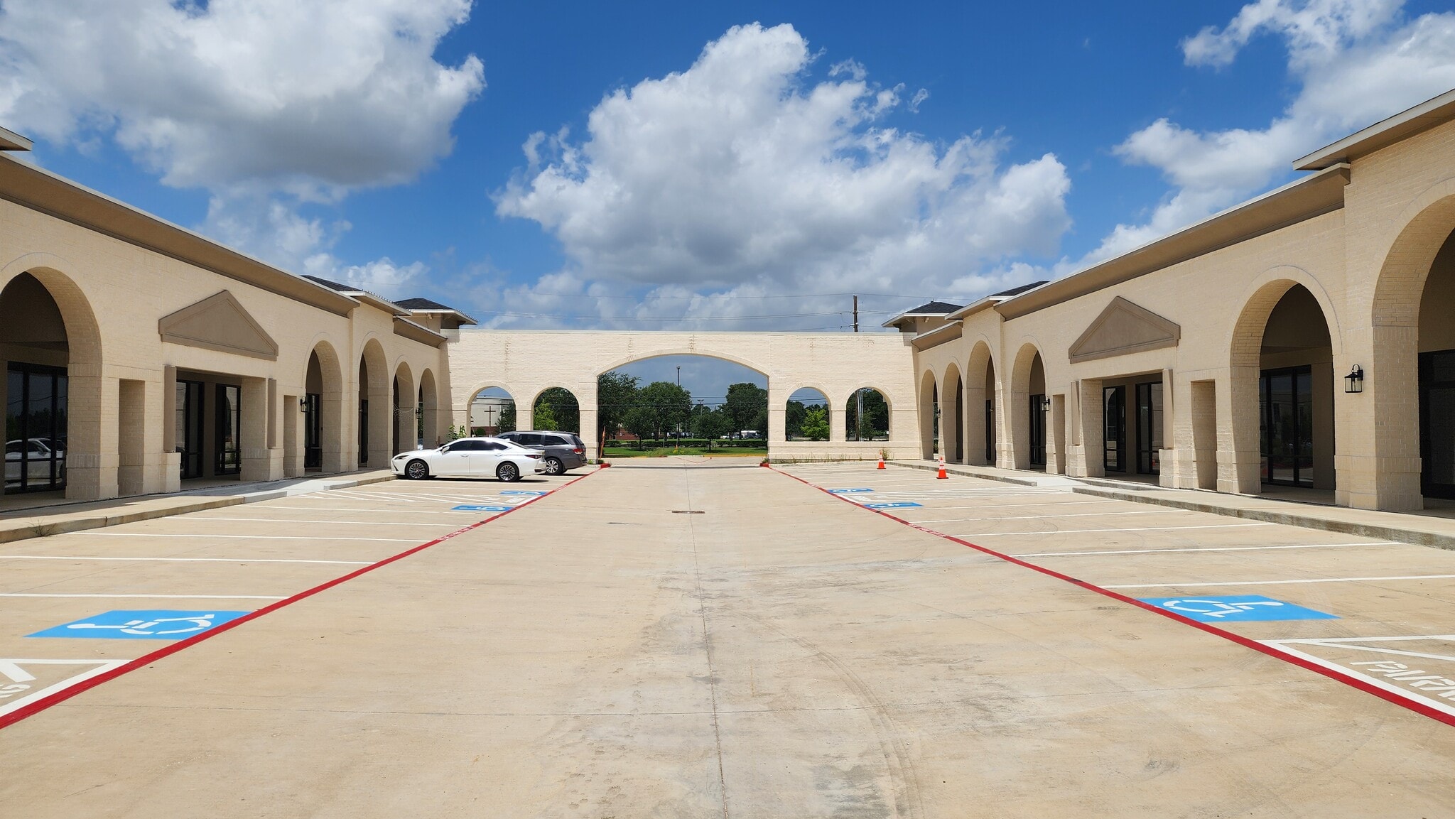 5518 Queenston Blvd, Houston, TX for lease Interior Photo- Image 1 of 14