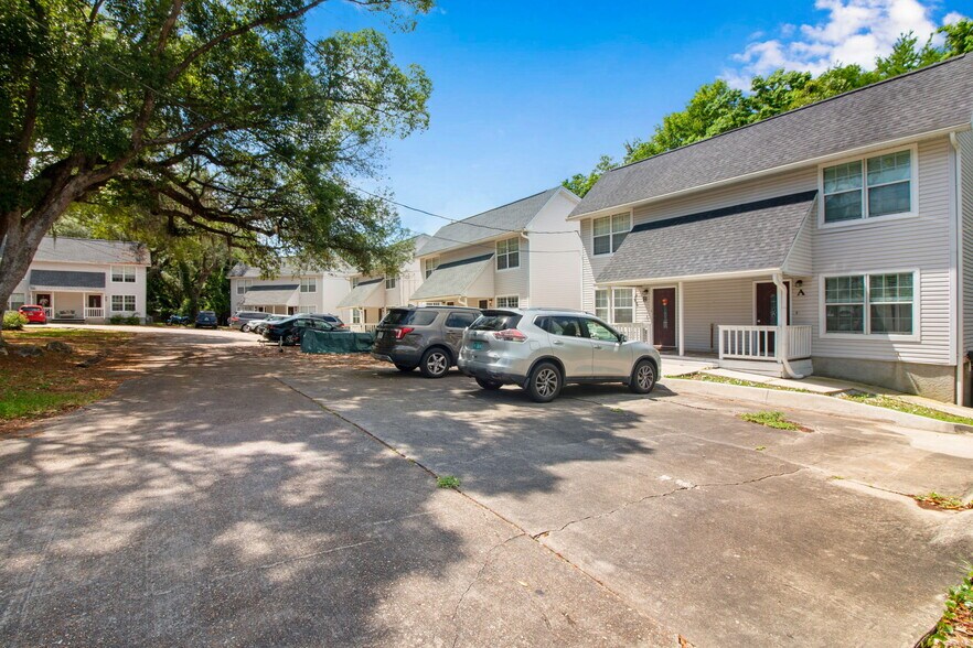 Turkey Creek and Hammocks Townhomes portefeuille de 2 propriétés à vendre sur LoopNet.ca - Photo du bâtiment - Image 2 de 7