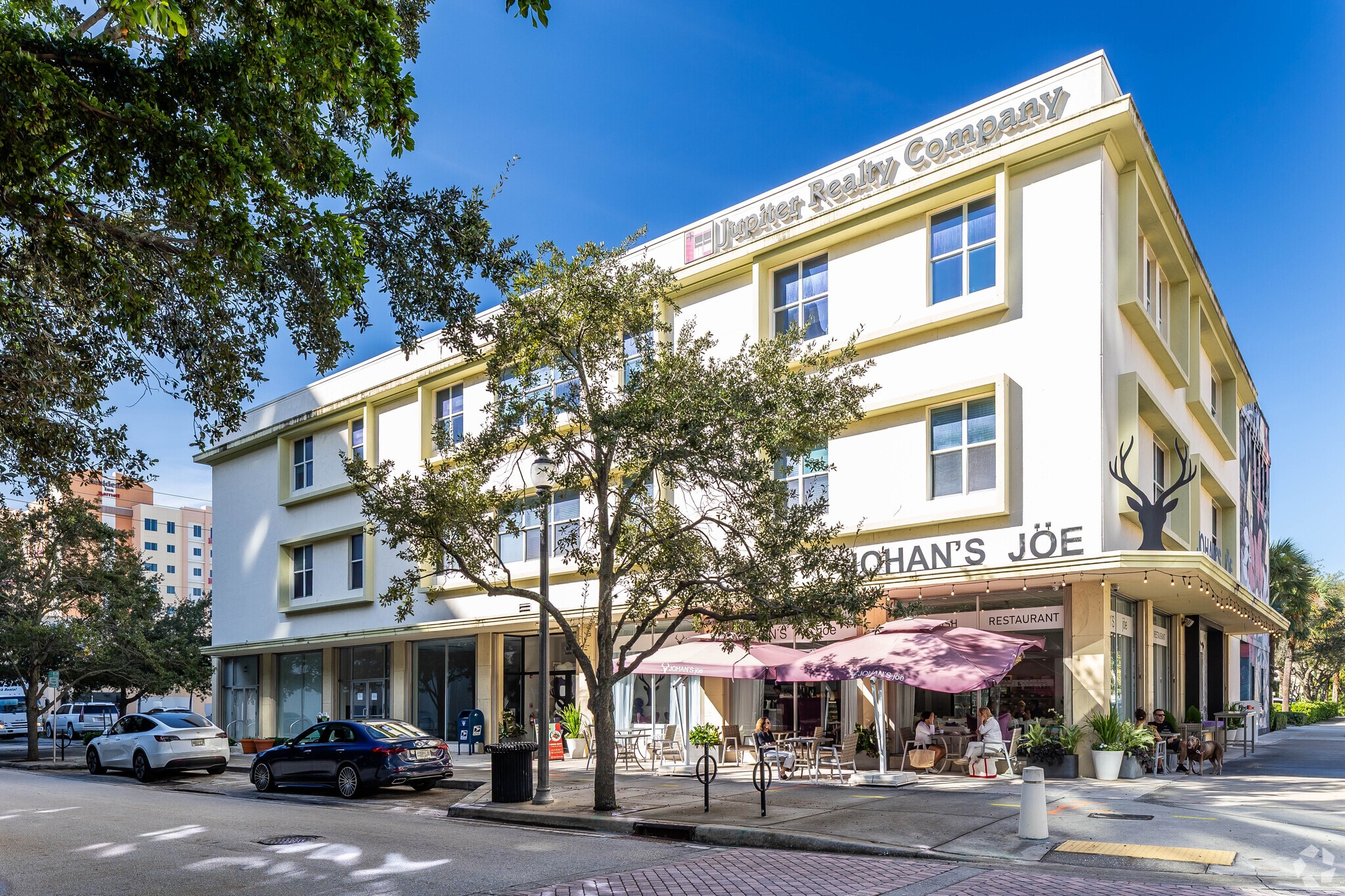 401 S Dixie Hwy, West Palm Beach, FL à louer Photo du bâtiment- Image 1 de 10