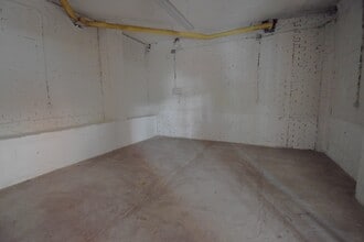 Calle Dámaso Alonso, Alcalá de Henares, Madrid for lease Interior Photo- Image 1 of 4